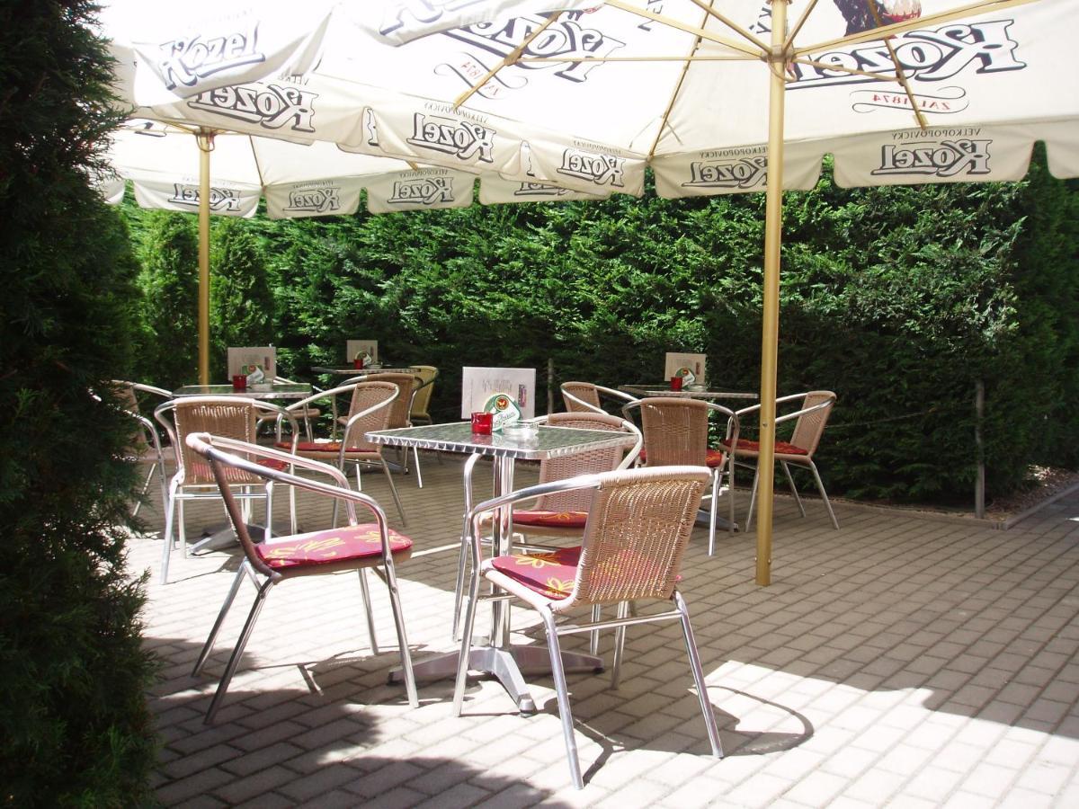 Bed and Breakfast Salur Nové Zámky Zewnętrze zdjęcie