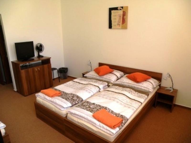 Bed and Breakfast Salur Nové Zámky Zewnętrze zdjęcie