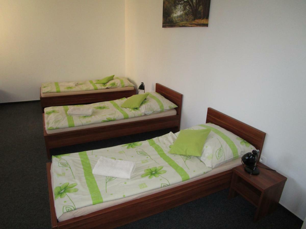 Bed and Breakfast Salur Nové Zámky Zewnętrze zdjęcie