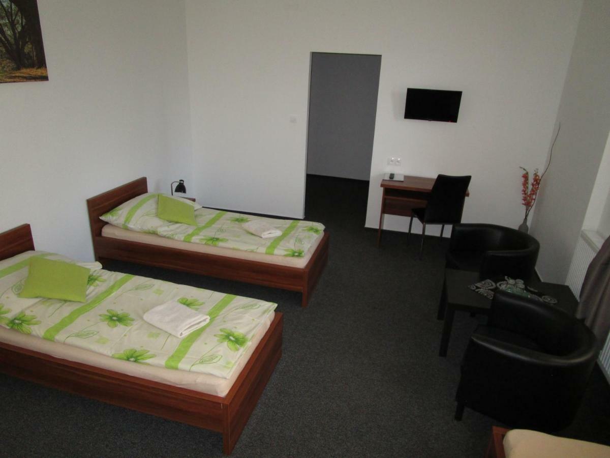 Bed and Breakfast Salur Nové Zámky Zewnętrze zdjęcie